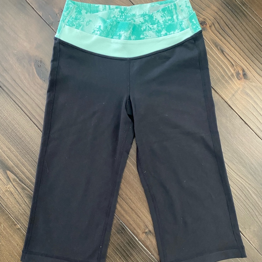 Lululemon Astro Cross Waist Crop